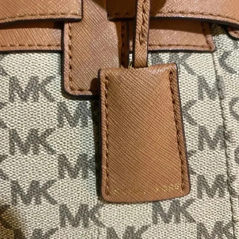 Michael Kors Mk Signature Print Canvas Satchel Ha… - image 3